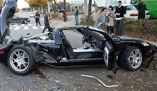 В Корее разбили легендарный Ford GT